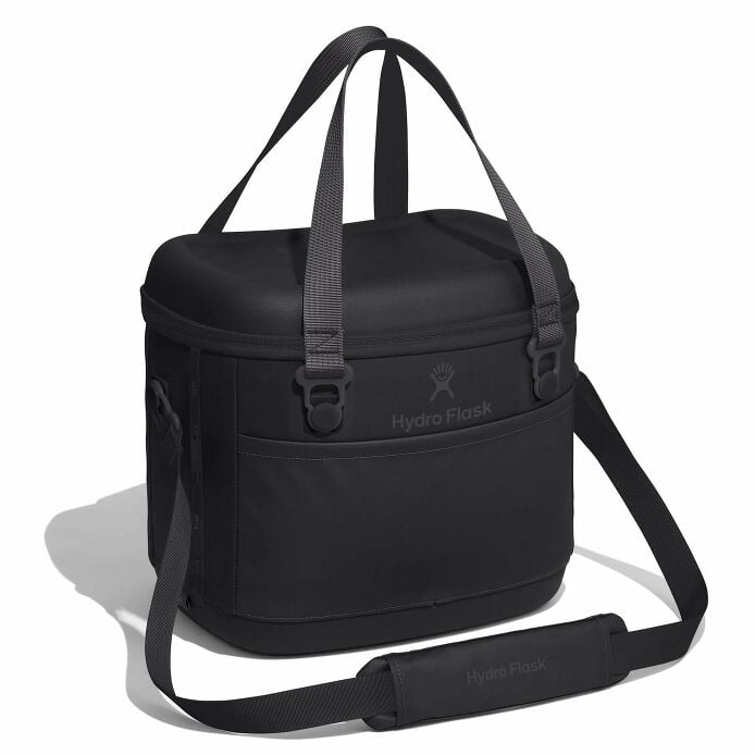 game-day-bundle-o0 12pco001-carryout-cooler-15l-black-angled_1_1.jpg