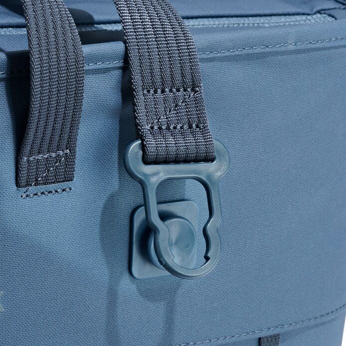 carryouttm-soft-cooler-tote-30-l-m4 250815_hydro_cooler_details_14839_6.jpg