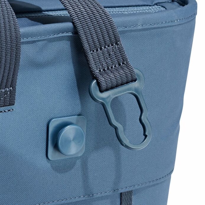 carryouttm-soft-cooler-tote-30-l-m4 250815_hydro_cooler_details_14841_6.jpg