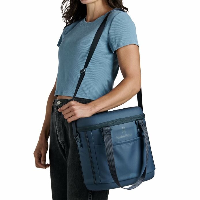 carryouttm-soft-cooler-10-l-q6 250815_hydro_s26_hb_14560_1_4.jpg