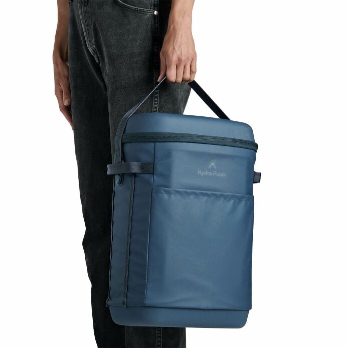 carryouttm-backpack-22-l-c0 250815_hydro_s26_hb_14597_6.jpg
