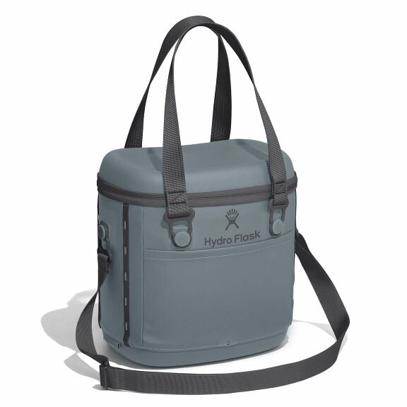 carryouttm-soft-cooler-10-l-q6 6pco043-carryout-cooler-10l-shale-gray-angled_1_1.jpg