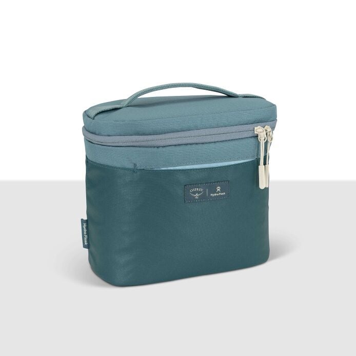 osprey-axis-x-hydro-flask-campus-essentials-bundle-c9 axisxhydroflask_s26_detail1_cascadeblue_10007249_1.jpg