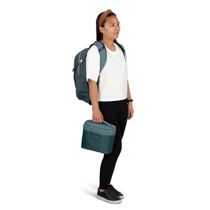 osprey-axis-x-hydro-flask-campus-essentials-bundle-c9 axisxhydroflask_s26_onbody1_cascadeblue_10007249_2.jpg