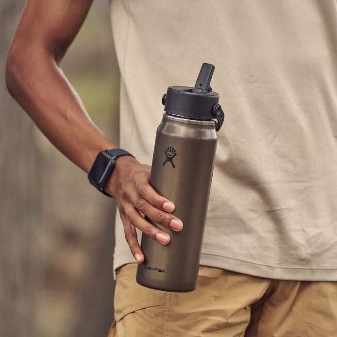 32-oz-lightweight-flex-straw-bottle-b0 hf_s26_lightweight_mcinnis_6345_2_3.jpg