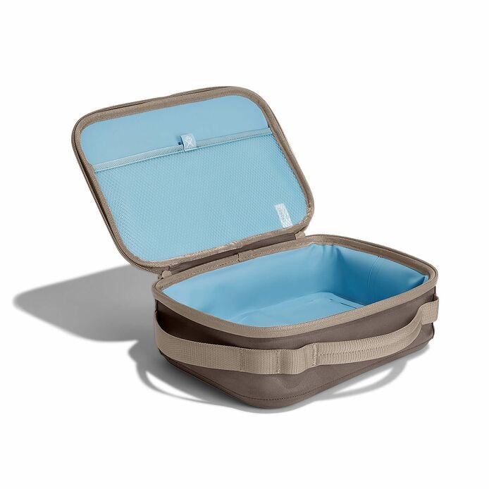 5-l-carry-outtm-lunch-box-t8 lbox217_5lcarryoutlunchbox_sandpiper_angled.jpg